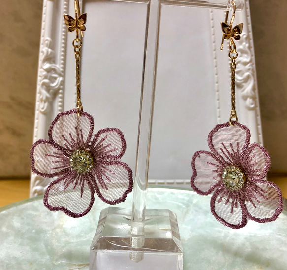 蝶々×Flower ピアス 1枚目の画像