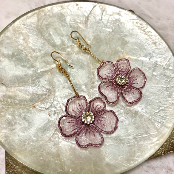 蝶々×Flower ピアス 2枚目の画像