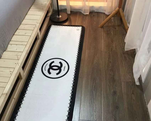 おしゃれな玄関マット カーペット シャネル サンローランなど一覧