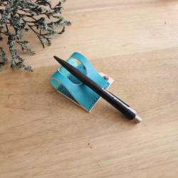 ペンレスト(左)  ブルー　T-41　レザー ペン置き ペンの置き場 ガラスペン置き インクボトル置き 受注生産 3枚目の画像