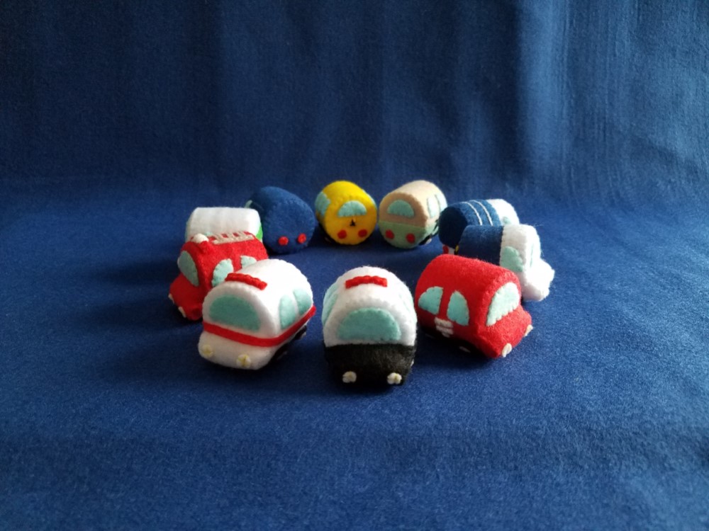 自作おもちゃ 受注制作)【再販13】ぽっとん落とし・働く車（ケースなし