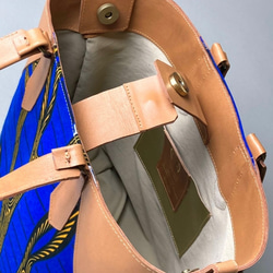 《受注生産》リアルレザー＆アフリカンプリント　トートバッグ(ブルーミニ） 5枚目の画像