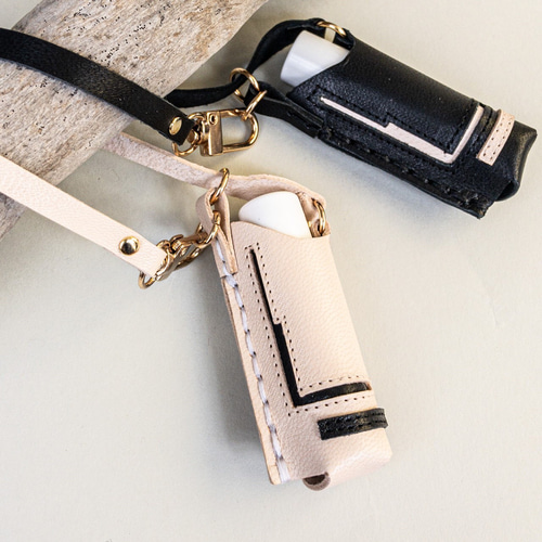 バッグチャームにも☆《Real Leather》Lip balm Case リップクリーム