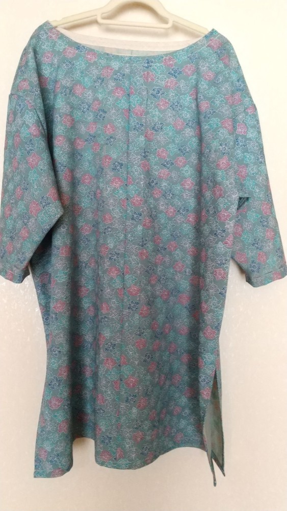 着物リメイク　チュニック　袖付　襟にバイアステープ