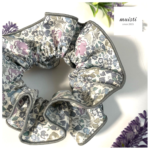 再販】リバティ生地使用♡ダブルフリルシュシュ♡ヘアゴム