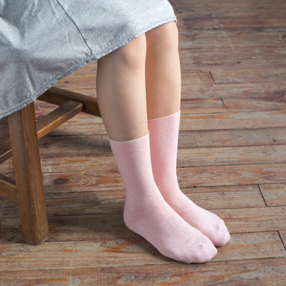 草木染ゆったりソックス 桜染 1枚目の画像