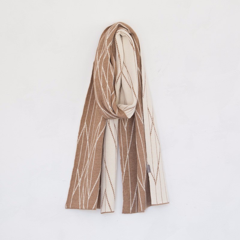 草木染ニットジャカードマフラー【線】栗染め