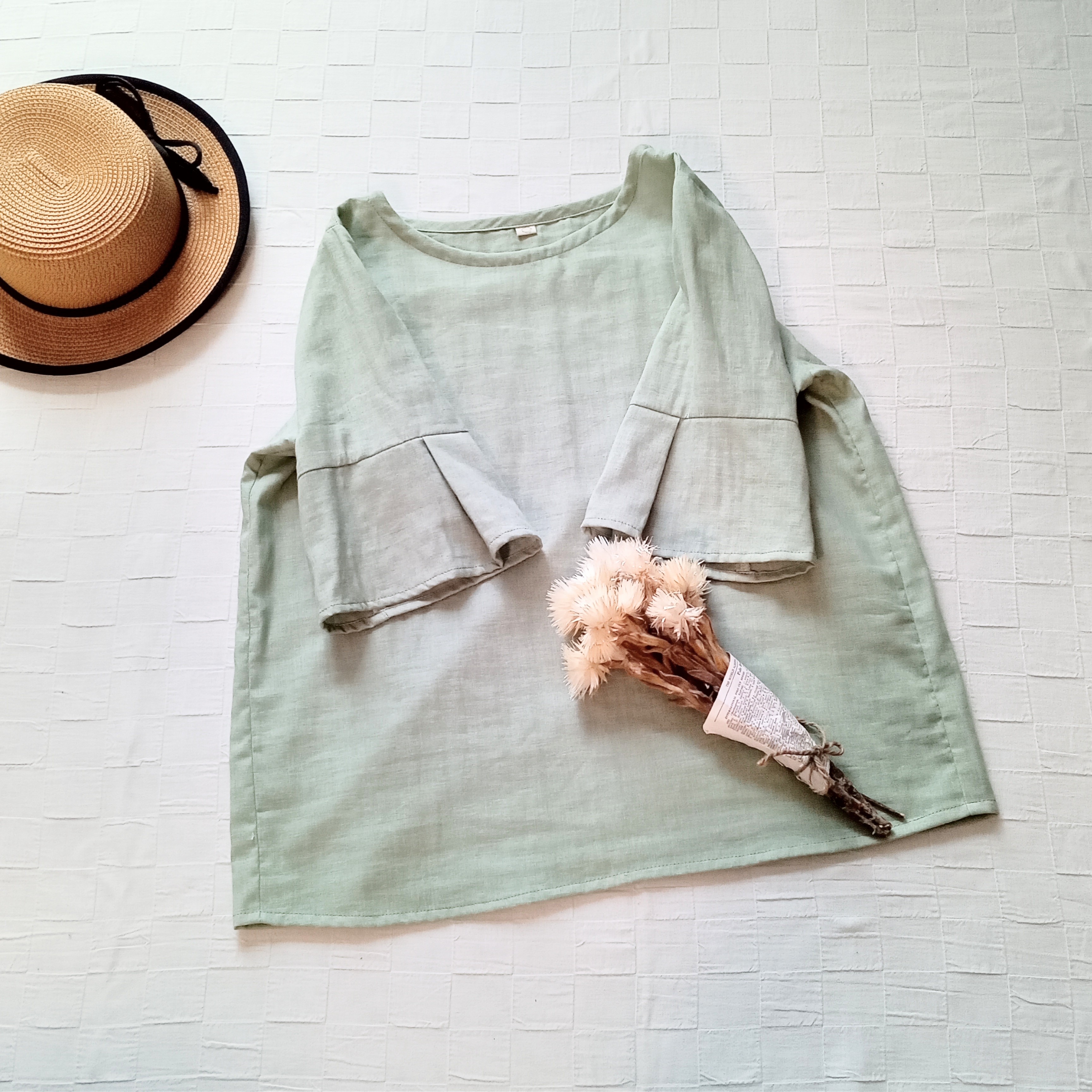 よりスッキリ！  タックフレア袖ブラウス　セージグリーン ダブルガーゼ