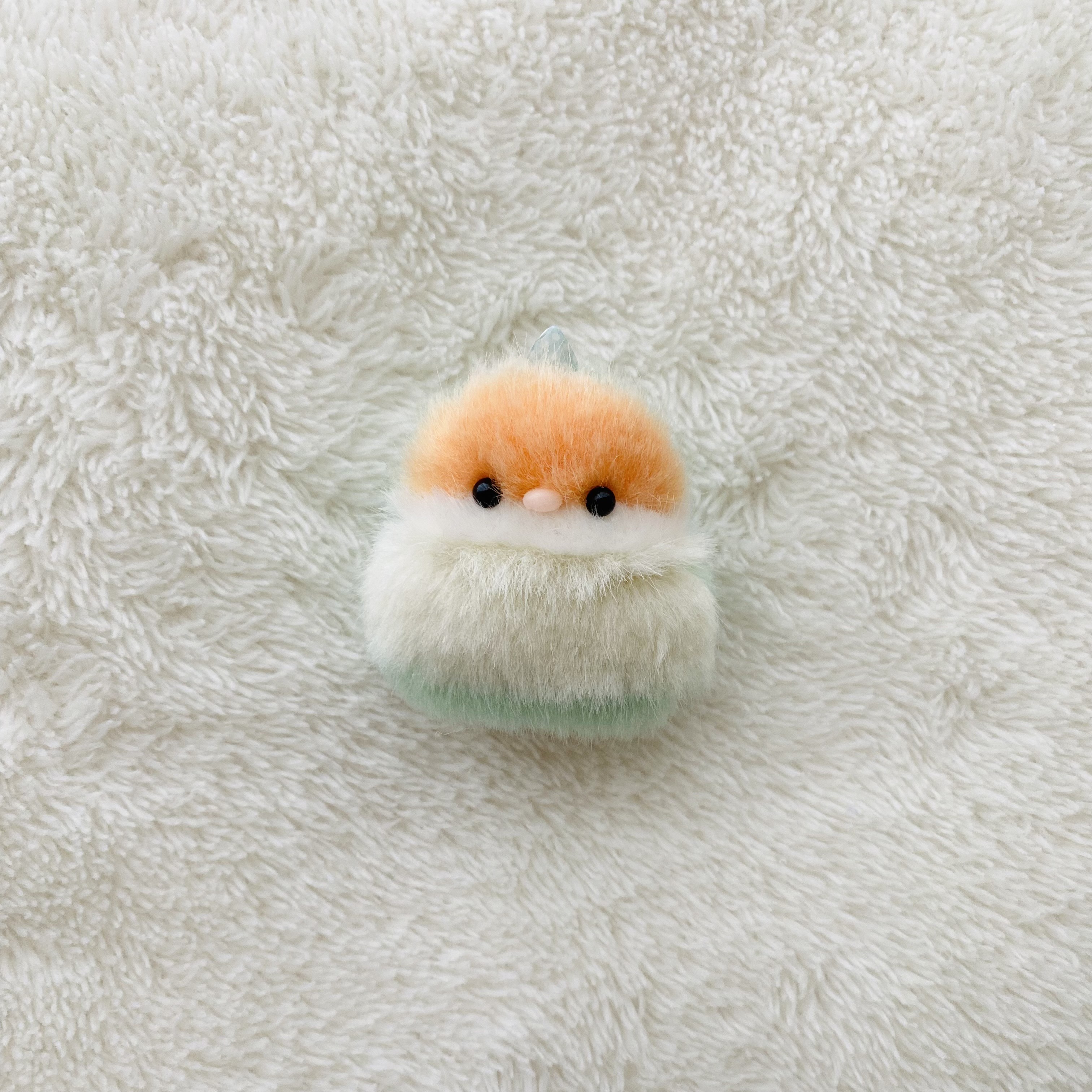ツノ付き*ふわふわ小さなコザクラインコのぬいぐるみ 【アプリコット 