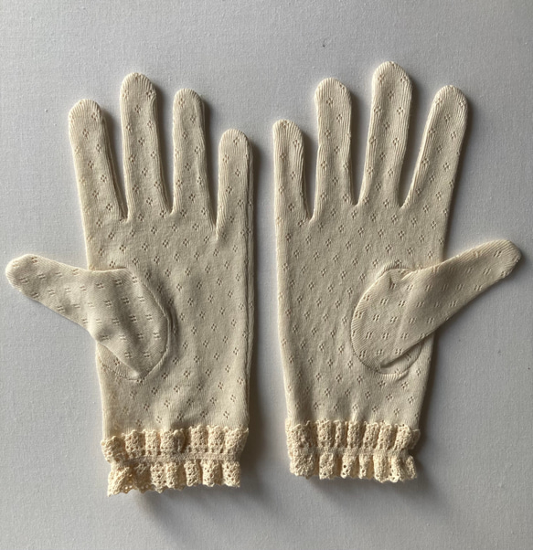 オーガニックコットン100%の生地と糸で作った手袋　レース　保温保湿　日除け 6枚目の画像