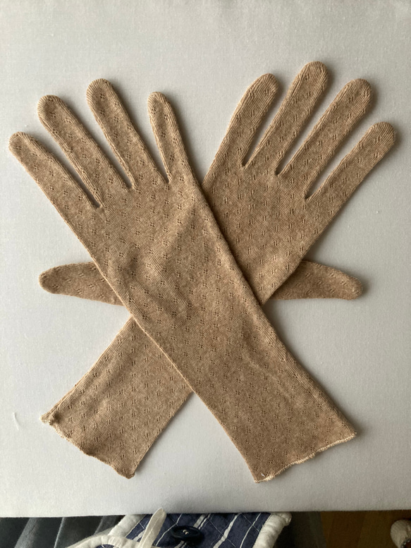 オーガニックコットン100%の生地と糸で作った手袋　生成りorブラウン　日焼け予防　保温保湿　 4枚目の画像