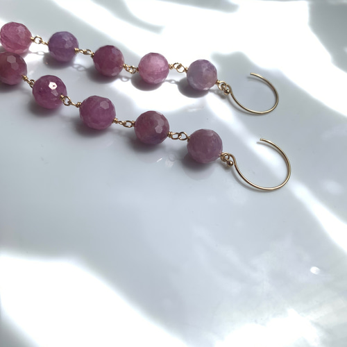 ピンクサファイアのロングピアス(イヤリング)14kgf、天然石 ピアス