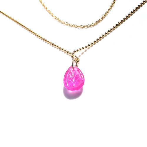 Kaya様✴︎希少グアテマラ産翡翠カービング＊チャームorネックレス