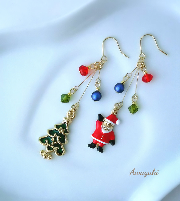 サンタさんとツリーの可愛いクリスマスピアス(サンタ・もみの木 