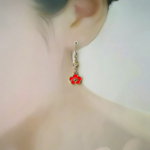 可愛い雪うさぎと梅の花の冬ピアス (冬・雪・ウサギ・お正月・初詣