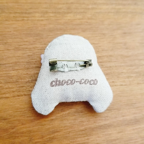 いっしょにおでかけ♪おんなのこブローチ（うさこ）　刺しゅう 3枚目の画像