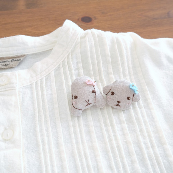 いっしょにおでかけ♪おんなのこブローチ（うさこ）　刺しゅう 6枚目の画像