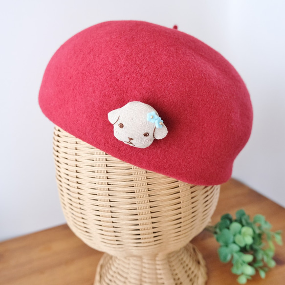 いっしょにおでかけ♪おんなのこブローチ（わんこ）　刺しゅう 1枚目の画像