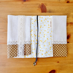 ダーラナホースのブックカバー☆厚めの本にも対応　＊　刺しゅう 6枚目の画像