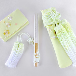 ハンドメイド飾りオーダー受付中 ご注文品／オーダーメイド】つまみ細工 髪飾り 【薄紺】 正絹