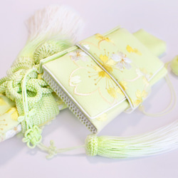 【花嫁の筥迫と懐剣と末広】薄黄緑色 刺繍◆B品SALE 2枚目の画像