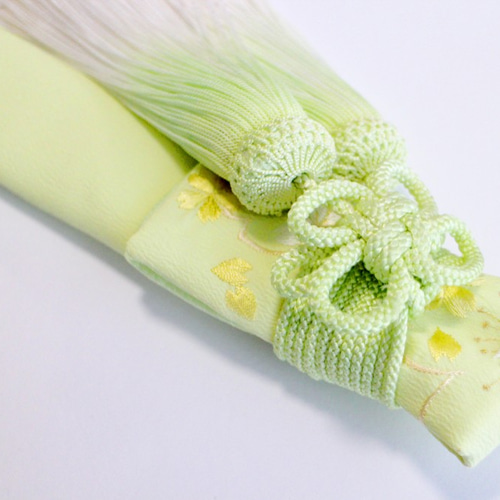 専用です☆上級品☆抹茶　縮緬　刺繍　作り帯と筥迫セット 上級品☆抹茶 縮緬 刺繍 作り帯と筥迫セット （はこせこセット