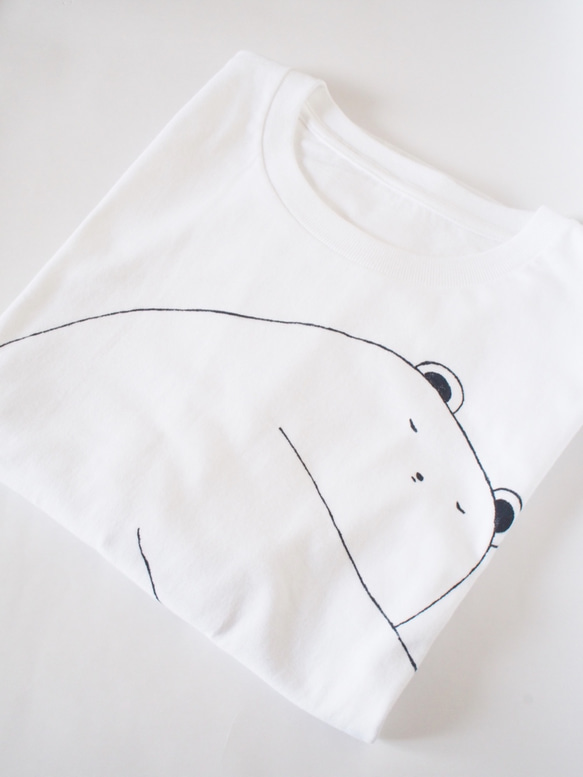 まるまるとした白熊のオーバーサイズTシャツ 3枚目の画像