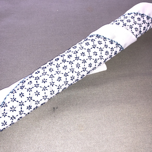 刺し子2作目は、花亀甲の花ふきん - 色あわせ、糸あそび。
