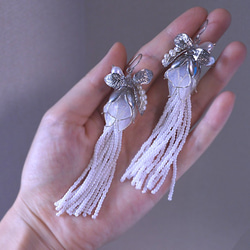 Suzuran Motif Bead Tassel Earrings/Earrings Silver Flower Motif 第3張的照片