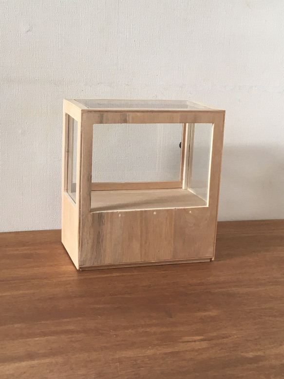 木製ガラスケース 小振り 卓上 ショーケース 古道具 アンティーク 糸ケース 9枚目の画像