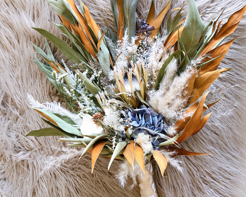 アナベルとエリンジウムのリース　パンパスグラス　グレベリア 1_078b02f4c2f55576711b2fc5c5a5