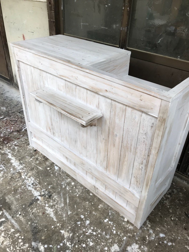 受付カウンターテーブル　レジカウンター［受注製作］【レジ用凹みシェルフ付】ホワイトシャビー☆【1200】★店舗☆