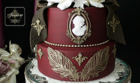 ヴィクトリアン調のラグジュアリーなクレイケーキ 2枚目の画像