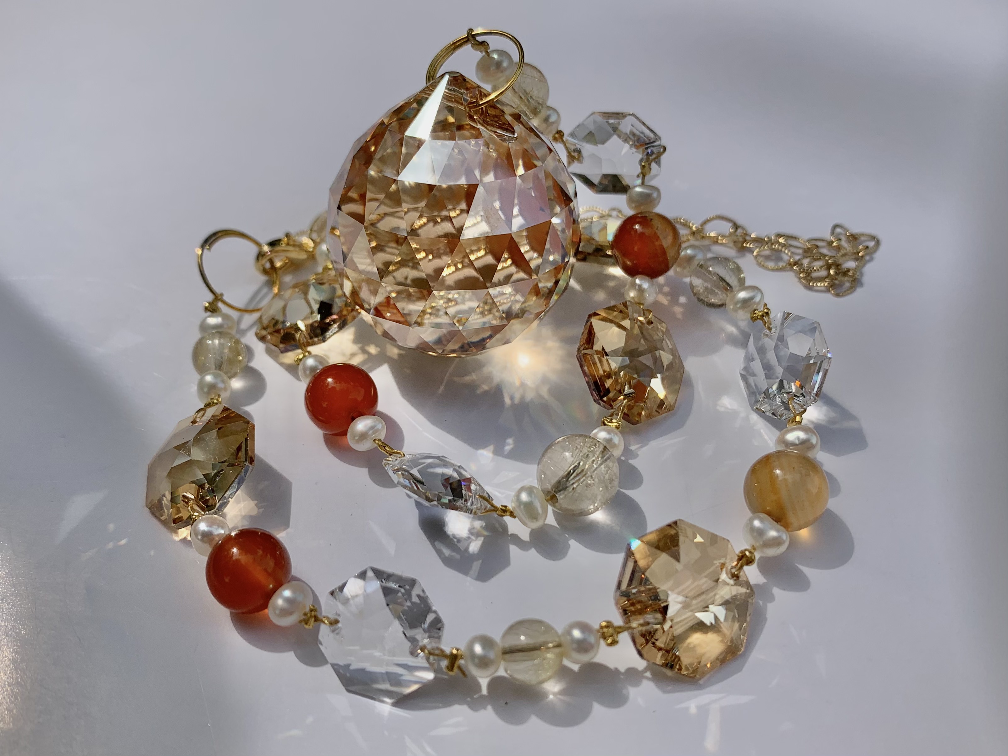 投資取引でお金をたくさん引き寄せるサンキャッチャー