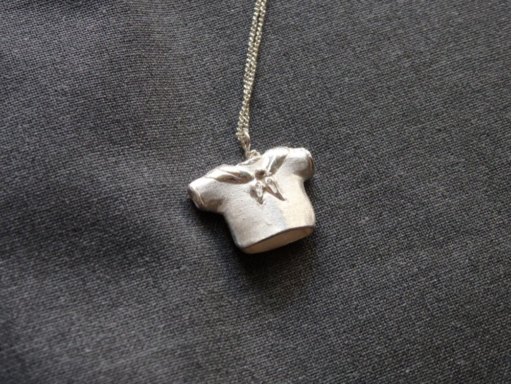 洗濯物ネックレス セーラー服