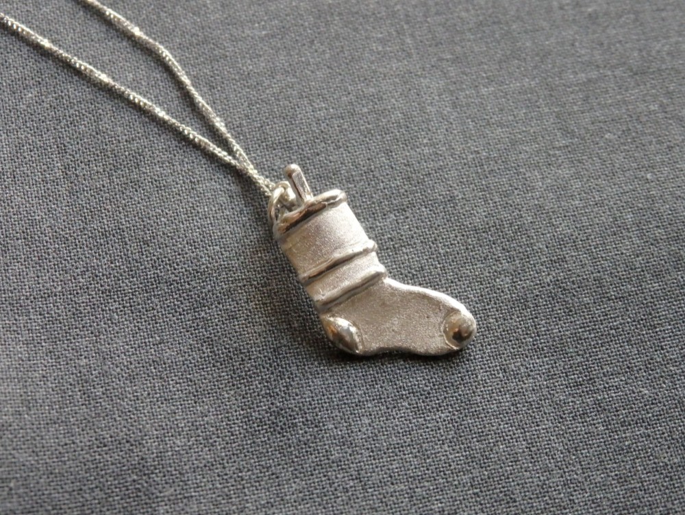 洗濯物ネックレス くつしたボーダー