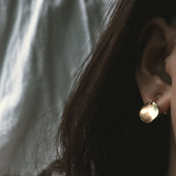 蓓 - 黃銅片耳環 (耳夾) 第4張的照片