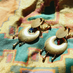 天方夜譚 - 黃銅玻璃珠耳環 (耳夾) 第1張的照片