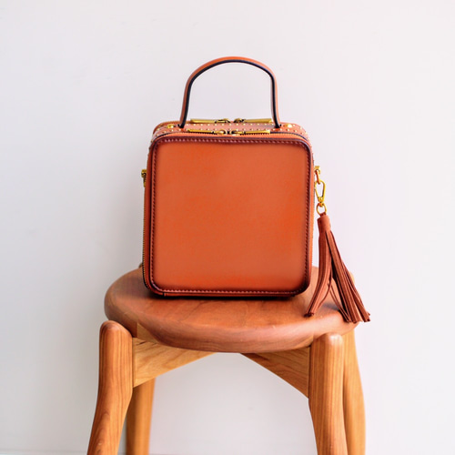 ＼半額SALE／ 本革 四角いバッグ ハンドメイド ハンドバッグ ヌメ革 ショルダーバッグ