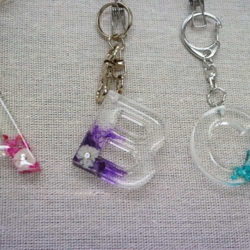 ❁お花❁イニシャルキーホルダー(A~Z） その他雑貨 平田花園 通販