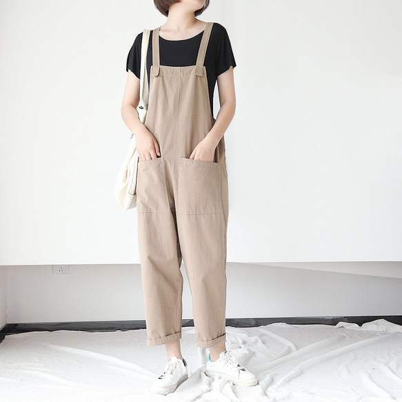 khaki/mustard green/black 大人かわいいサロペットパンツ 1枚目の画像