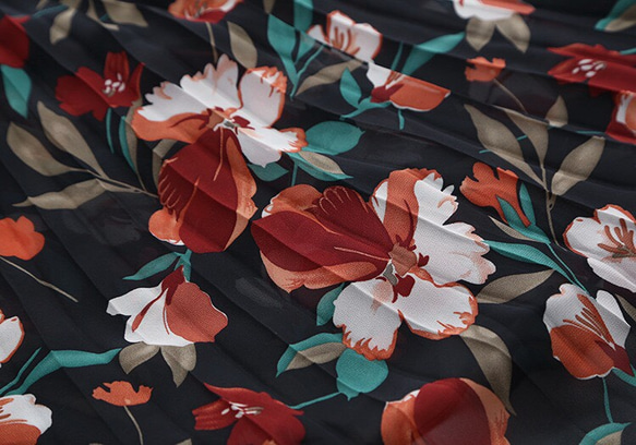 花柄 シフォン生地のスカート ロングプリーツスカート 3枚目の画像