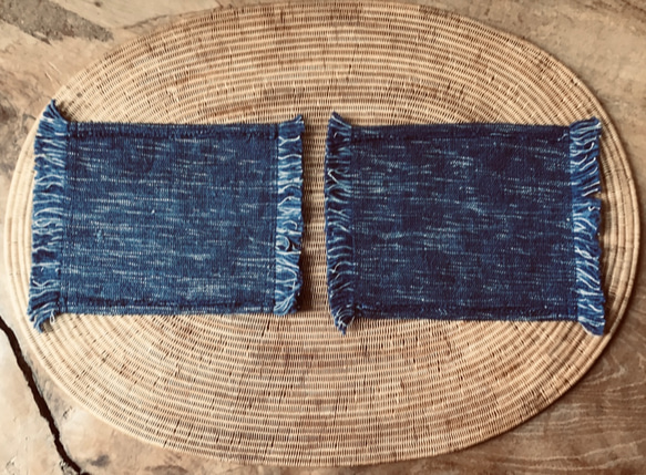 ブルー系手織り布で作ったふさふさコースター 2枚組 (H-co-6) 2枚目の画像