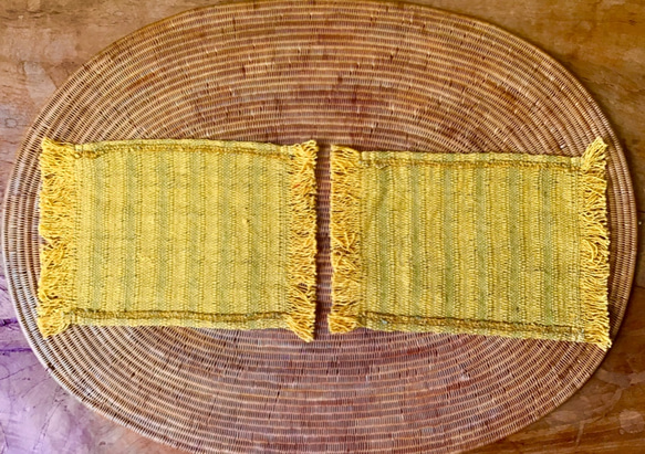手織り布で作ったふさふさコースター 2枚組 (H-co-9) 3枚目の画像