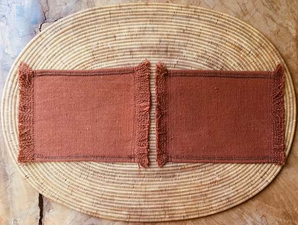 手織り布で作ったふさふさコースター 2枚組 (H-co-10) 2枚目の画像