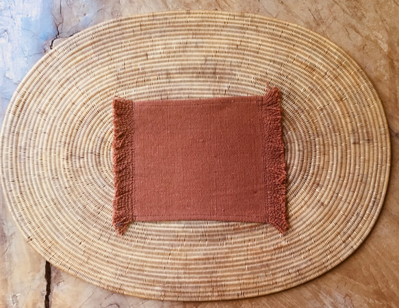 手織り布で作ったふさふさコースター 2枚組 (H-co-10) 3枚目の画像