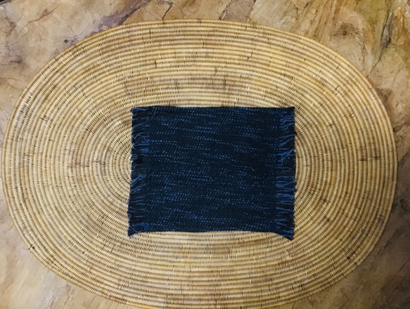 手織り布で作ったふさふさコースター 2枚組 (H-co-11) 3枚目の画像