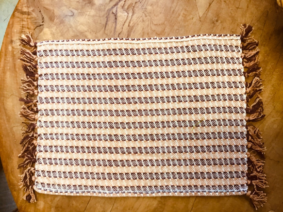 手織り布で作ったふさふさランチョンマット 2枚目の画像