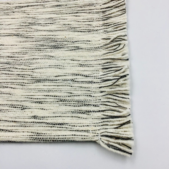 手織り布で作ったふさふさコースター 2枚組(H-ＣＯ-19) 4枚目の画像