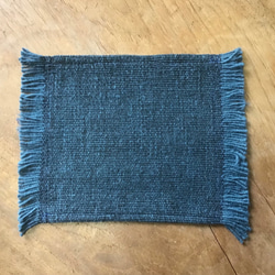 手織り布で作ったふさふさコースター 2枚組(H-ＣＯ-24) 1枚目の画像